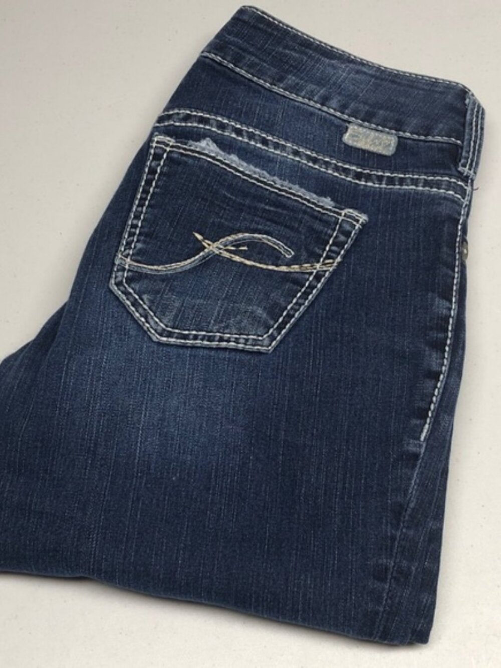 SILVER SUKI CAPRI JEANS 26x27 ⭐️